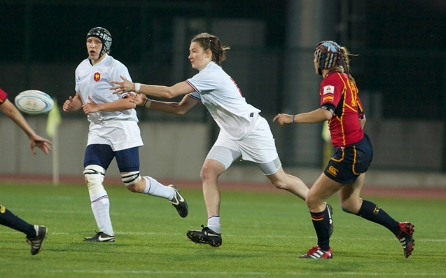 France and England to clash for title